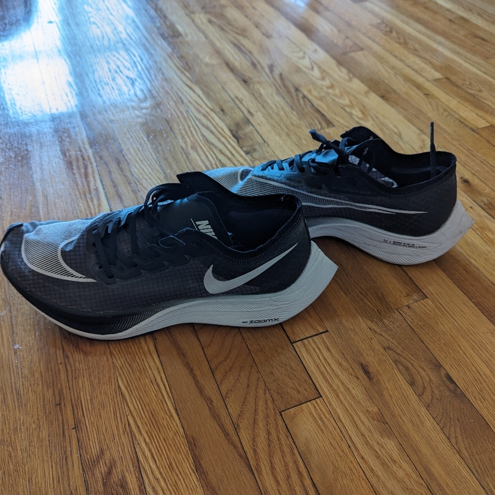 nike Vaporfly 2 A04568-001 Black and White M Size 9